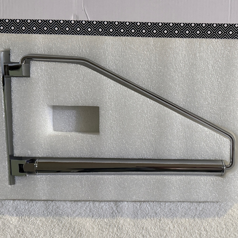 Foldable Wall-Mounted Clothes or Coat Rack - Picture 4 of 9